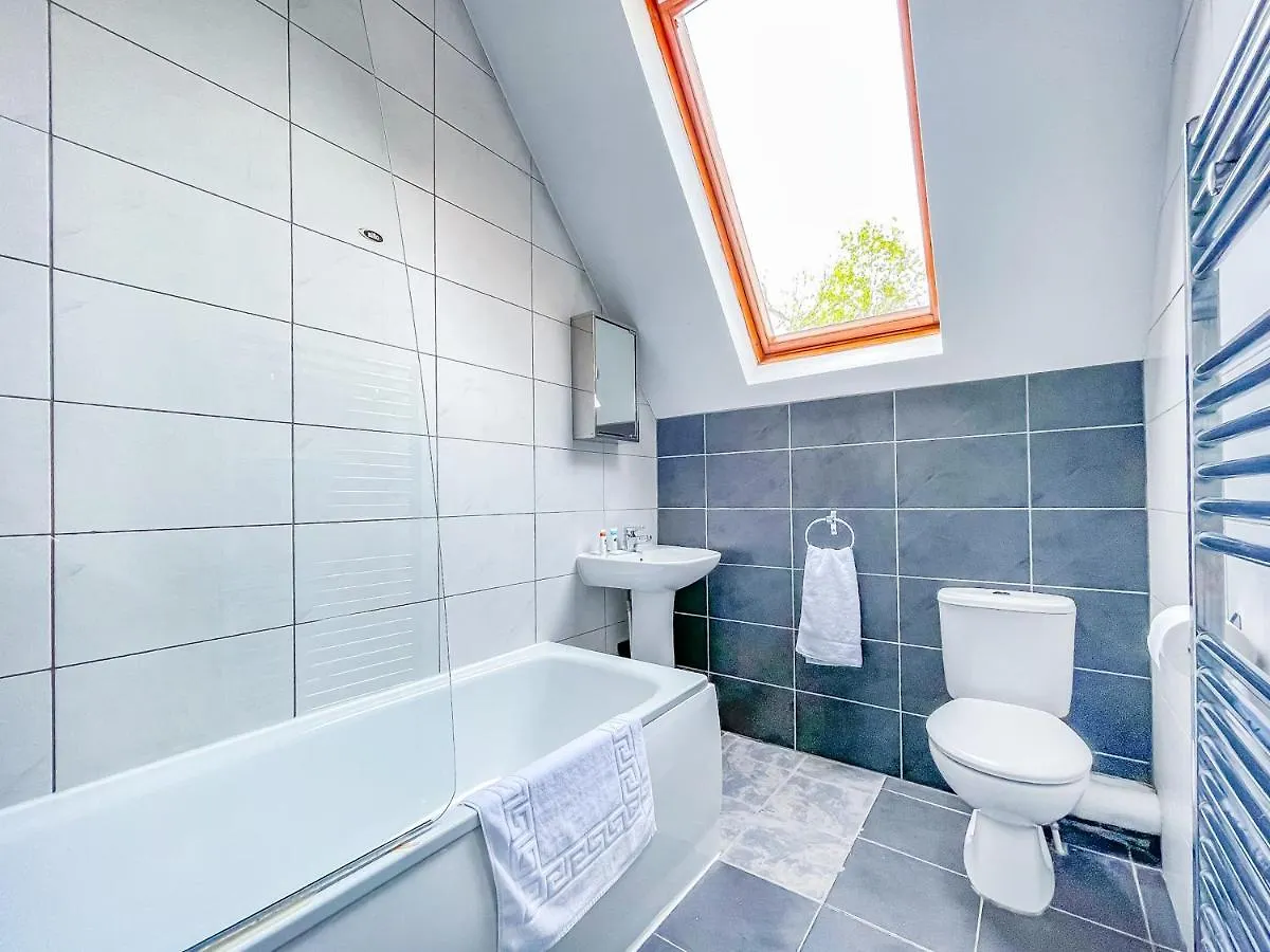 Homestay *Ra9Bc* For Your Most Relaxed & Cosy Stay + Free Parking + Free Fast Wifi * Leeds