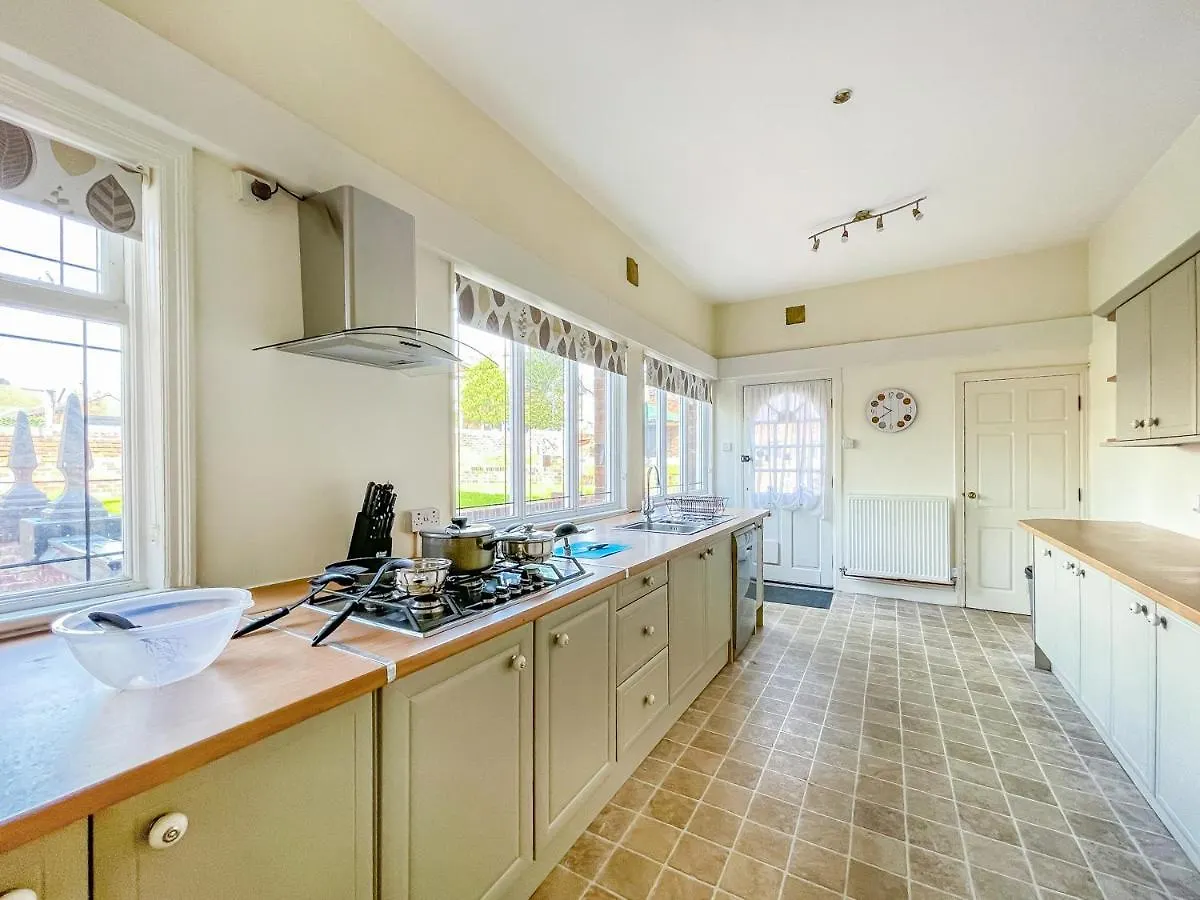*Ra9Bc* For Your Most Relaxed & Cosy Stay + Free Parking + Free Fast Wifi * Leeds  United Kingdom
