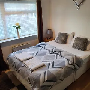  Homestay Petals